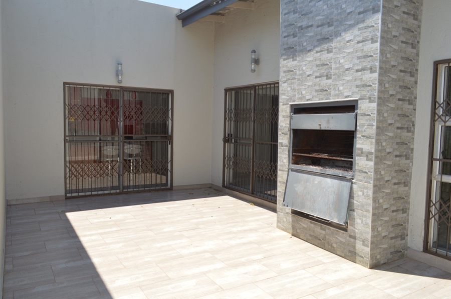 3 Bedroom Property for Sale in Wilkoppies North West